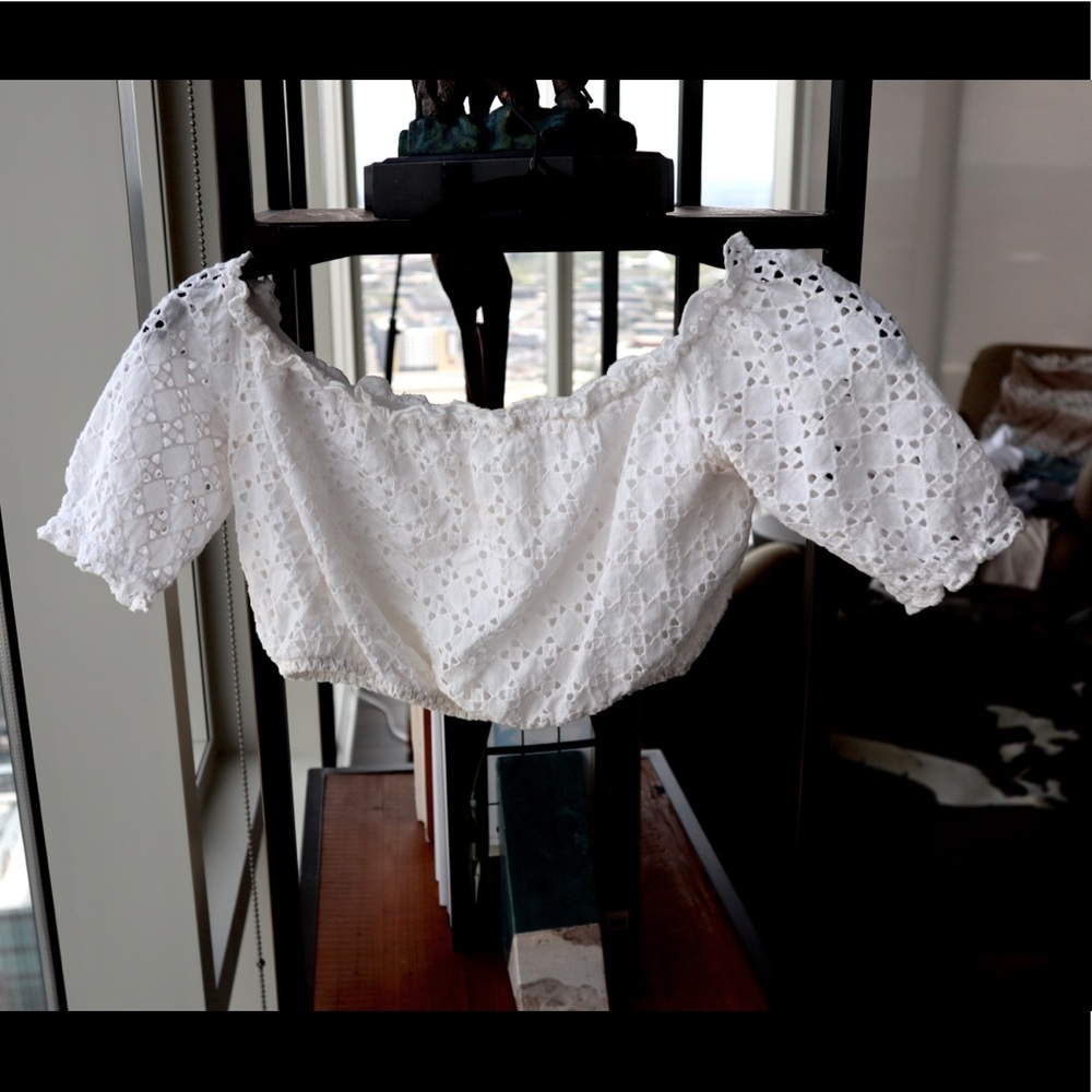 Sadie & Sage White Crop Top - Picture 1 of 3